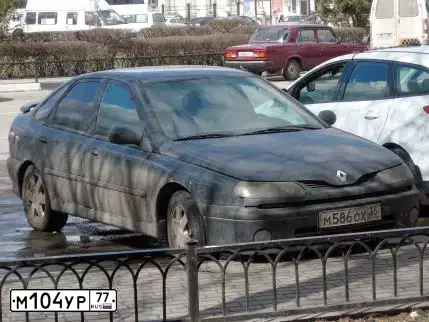 Фото автомобиля LADA 2107, 2005 — госномер М104УР77. Цвет: ТЕМНО-БОРДОВЫЙ