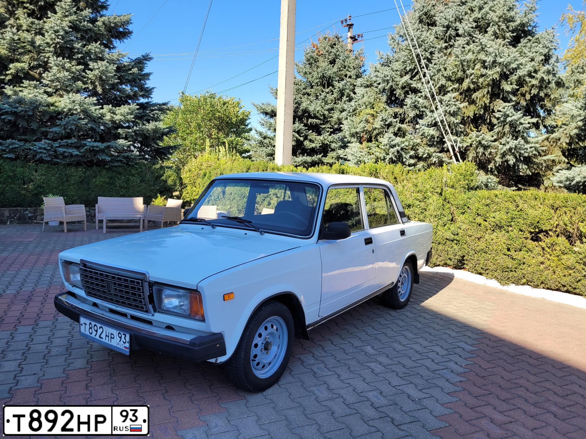 Фото автомобиля LADA 2107, 2006 — госномер Т892НР93. Цвет: ЯРКО-БЕЛЫЙ