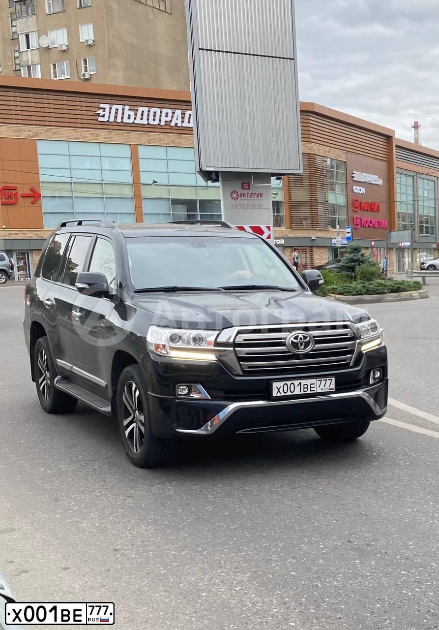 Фото автомобиля TOYOTA LANDCRUISER, 2011 — госномер Т150ОК05. Цвет: ЧЕРНЫЙ
