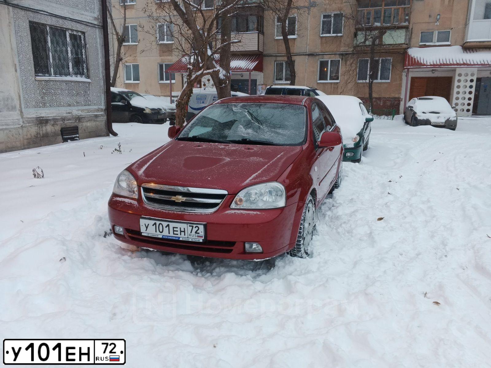 Фото автомобиля CHEVROLET LACETTI, 2012 — госномер У101ЕН72. Цвет: Красный
