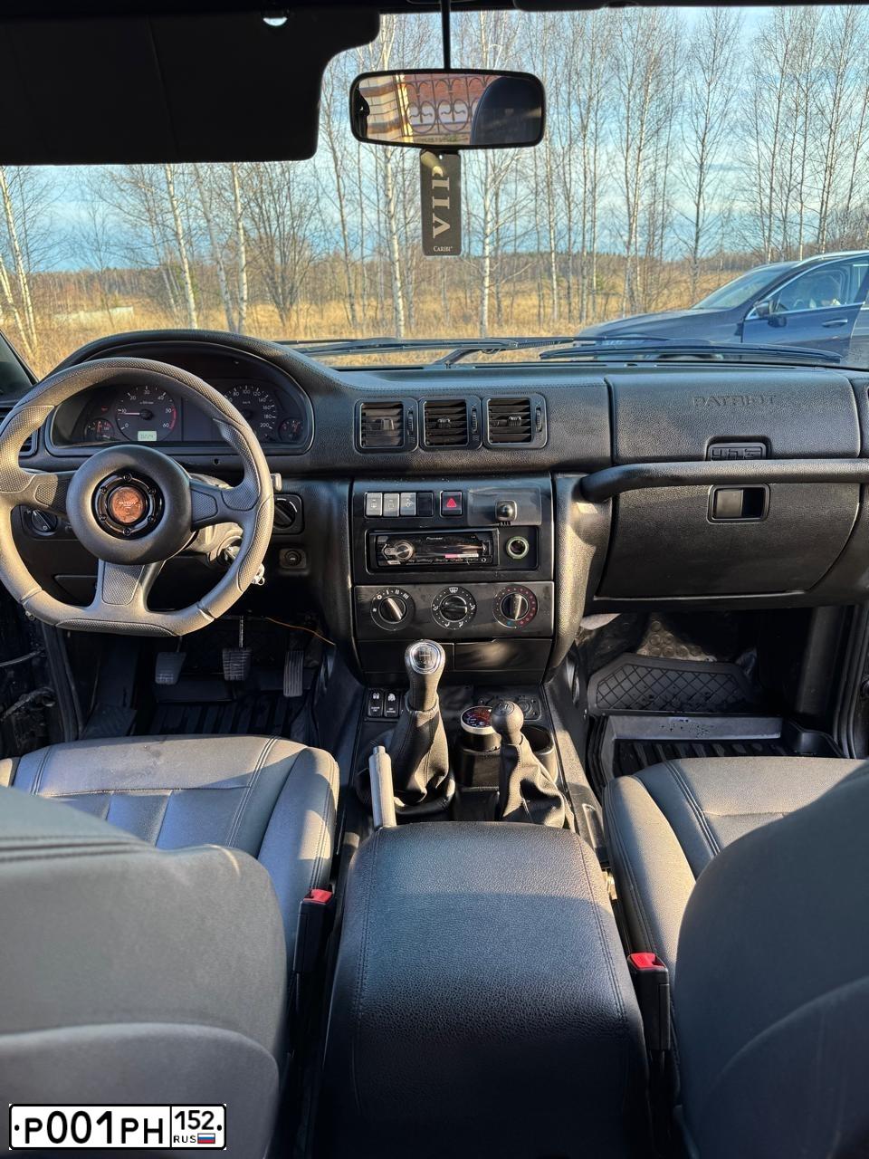 Фото автомобиля CHEVROLET T NIVA, 2008 — госномер Р001РН152. Цвет: СЕРЫЙ