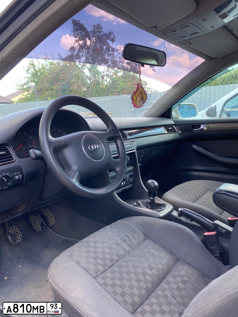 Фото автомобиля AUDI A6, 2002 — госномер У288АУ198