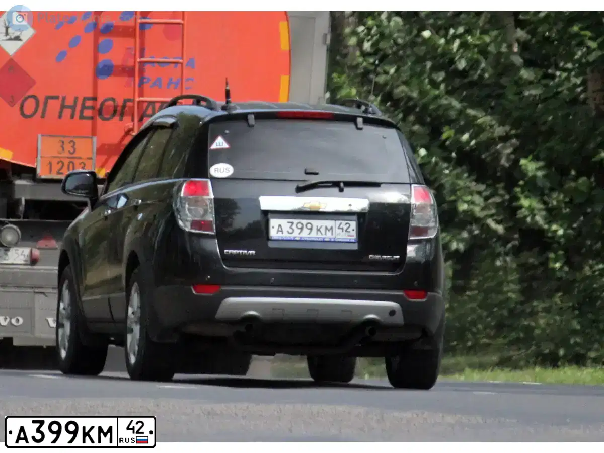 Фото автомобиля VOLKSWAGEN TOUAREG, 2010 — госномер А399КМ42. Цвет: ЧЕРНЫЙ