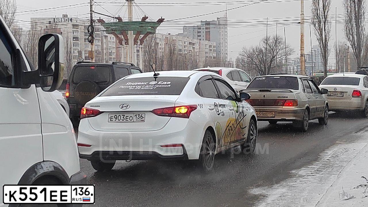 Фото автомобиля SKODA OCTAVIA, 2009 — госномер С665ЕА180. Цвет: СЕРЫЙ