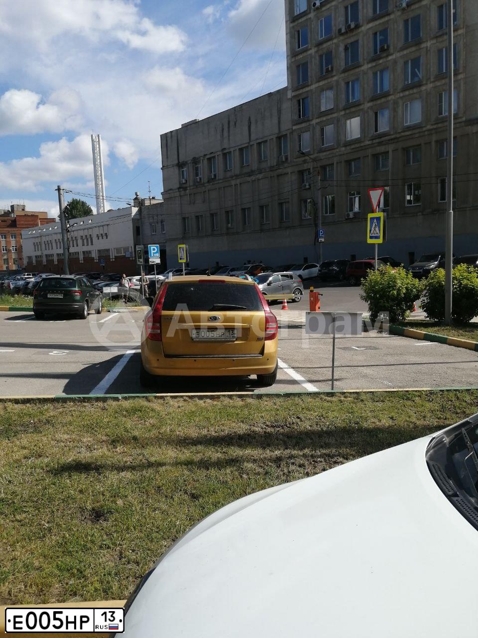 Фото автомобиля KIA CEE'D, 2009 — госномер М585ОХ13. Цвет: ЖЁЛТЫЙ
