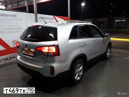 Фото автомобиля KIA SORENTO, 2013 — госномер Т469ТК150. Цвет: СЕРЕБРИСТЫЙ