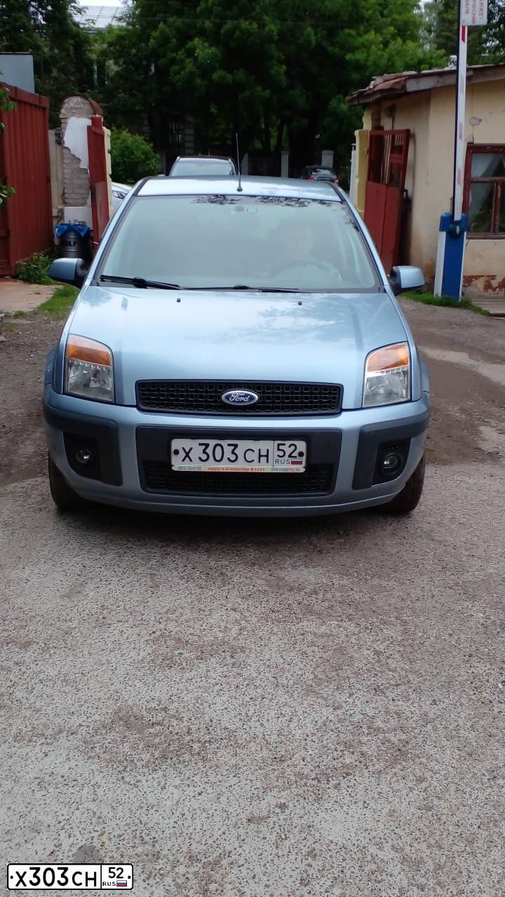 Фото автомобиля FORD FUSION, 2006 — госномер Х303СН52. Цвет: СЕРО-ГОЛУБОЙ