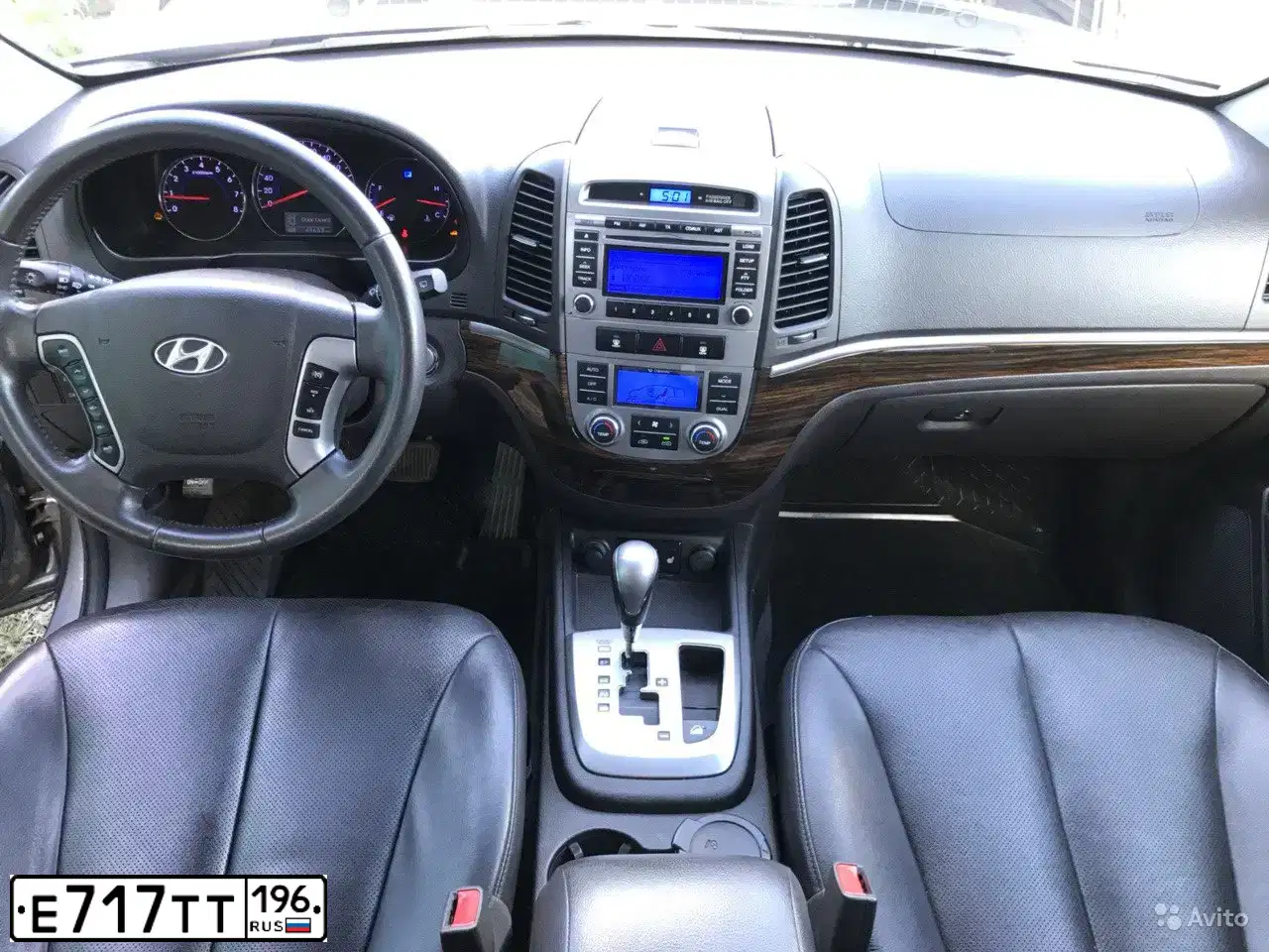 Фото автомобиля HYUNDAI SANTA FE, 2011 — госномер Т269ОЕ96. Цвет: Серый