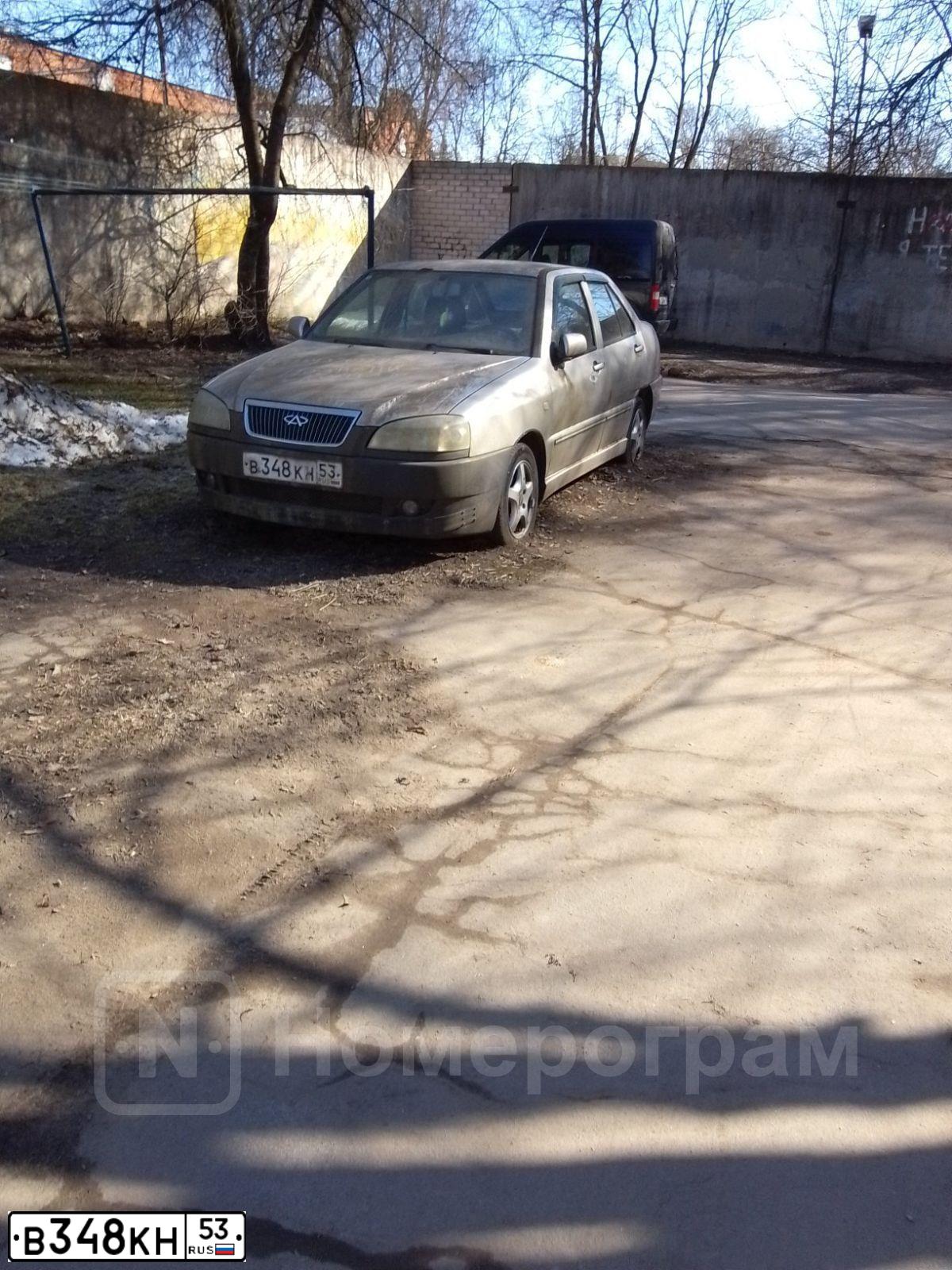 Фото автомобиля CHERY AMULET /FLAGCLOUD/, 2007 — госномер В348КН53. Цвет: СЕРЫЙ