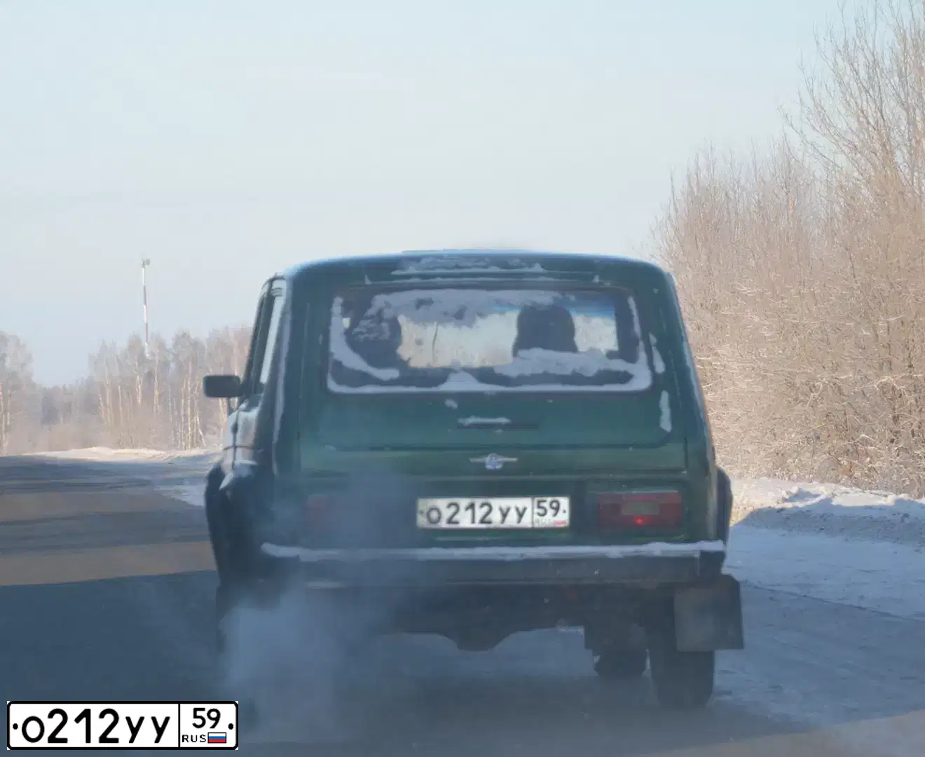 Фото автомобиля LADA 2121 NIVA, 1988 — госномер В749ЕТ59. Цвет: ЗЕЛЕНЫЙ