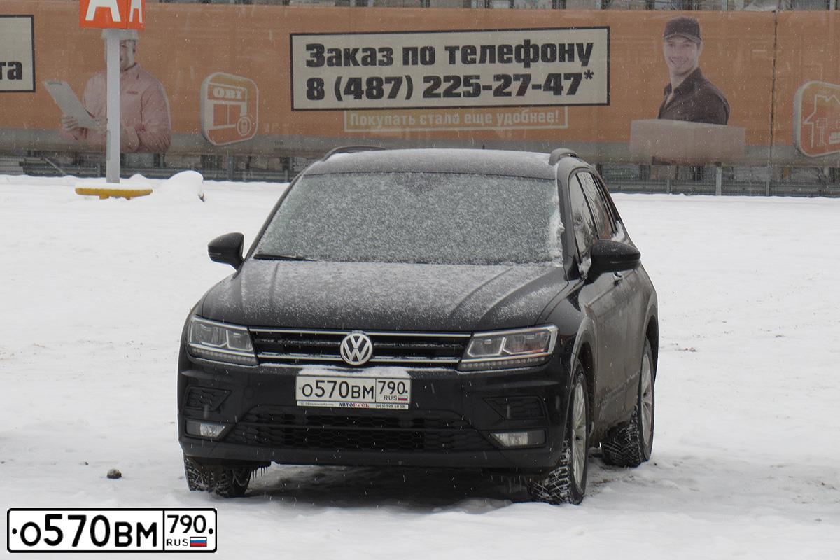 Фото автомобиля VOLKSWAGEN TIGUAN, 2020 — госномер С971ТУ790. Цвет: ЧЕРНЫЙ