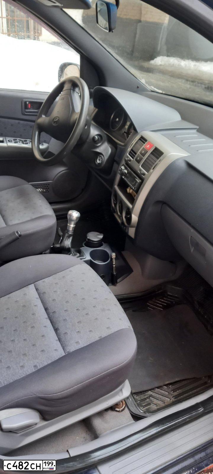 Фото автомобиля HYUNDAI GETZ, 2005 — госномер С482СН199. Цвет: СЕРЫЙ МЕТАЛЛИК