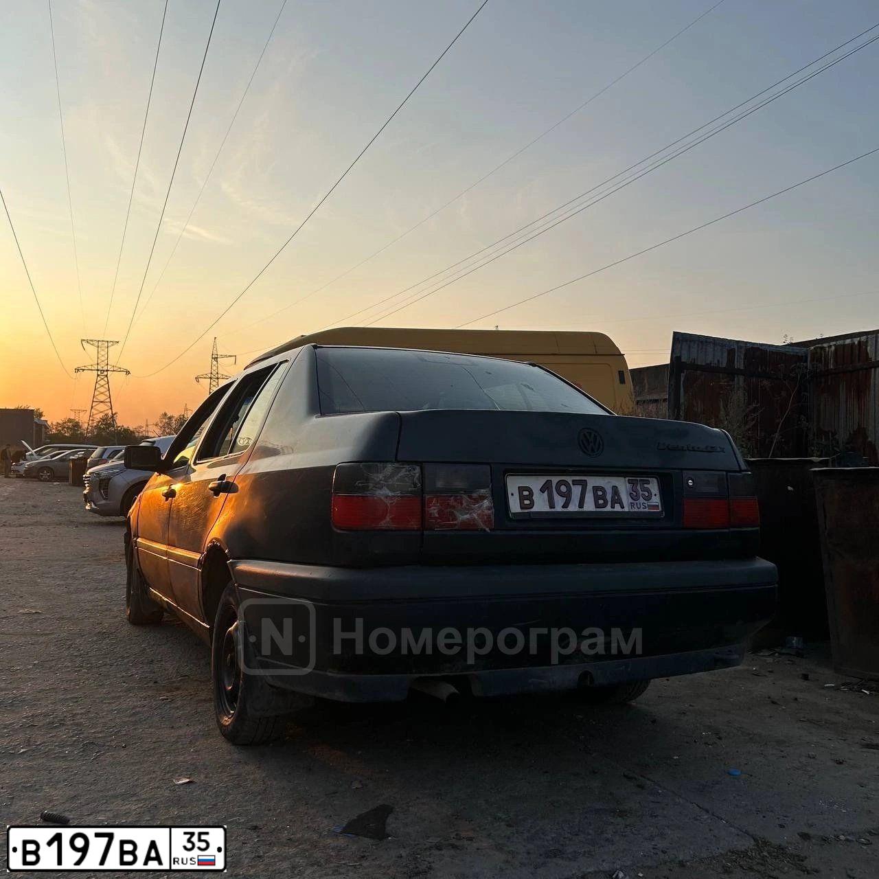 Фото автомобиля VOLKSWAGEN VENTO, 1997 — госномер В197ВА35. Цвет: ЧЕРНЫЙ