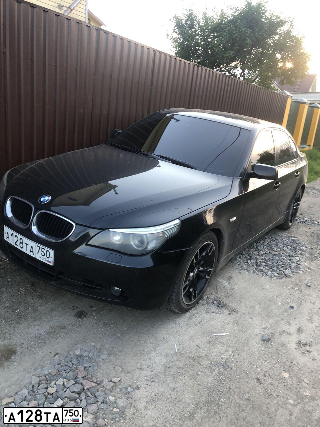 Фото автомобиля BMW SERIE 5, 2003 — госномер Т080ОХ152. Цвет: ЧЕРНЫЙ