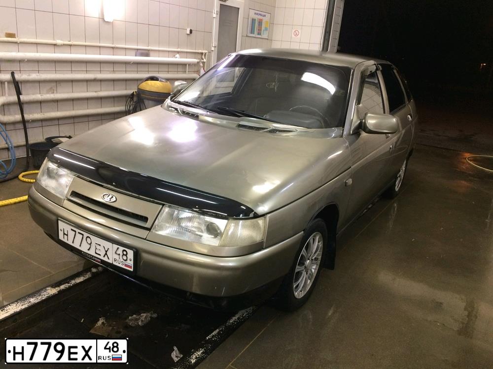 Фото автомобиля LADA 2112 LADA, 2003 — госномер Р834НН48. Цвет: ЛАВА