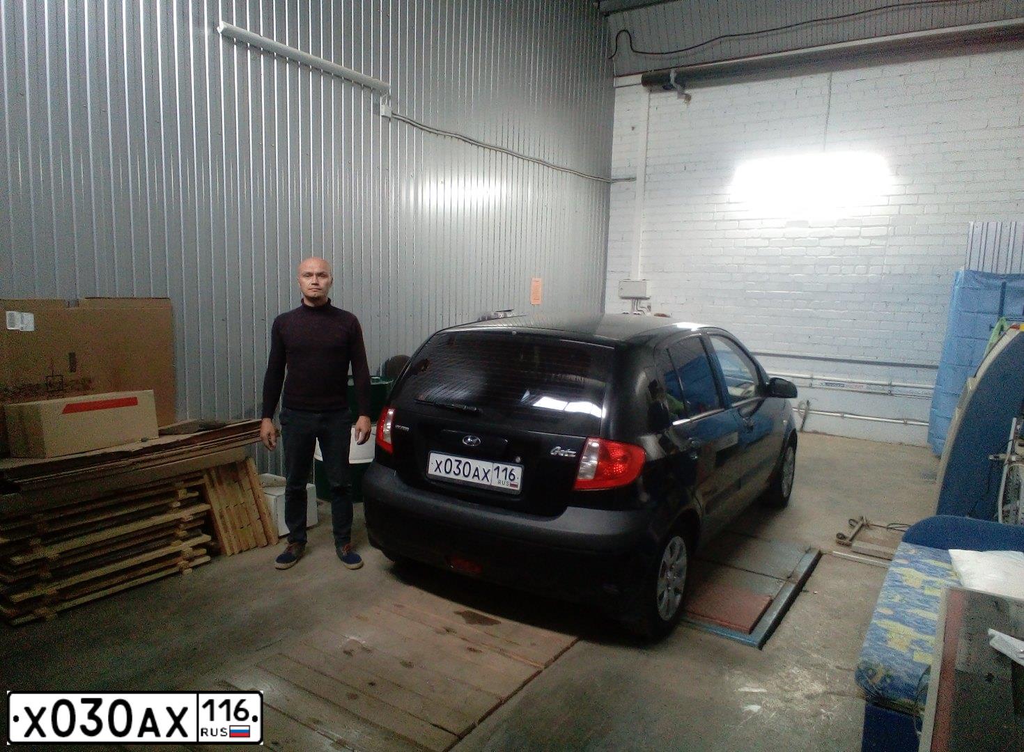 Фото автомобиля HYUNDAI GETZ, 2009 — госномер Х030АХ116. Цвет: ЧЕРНЫЙ