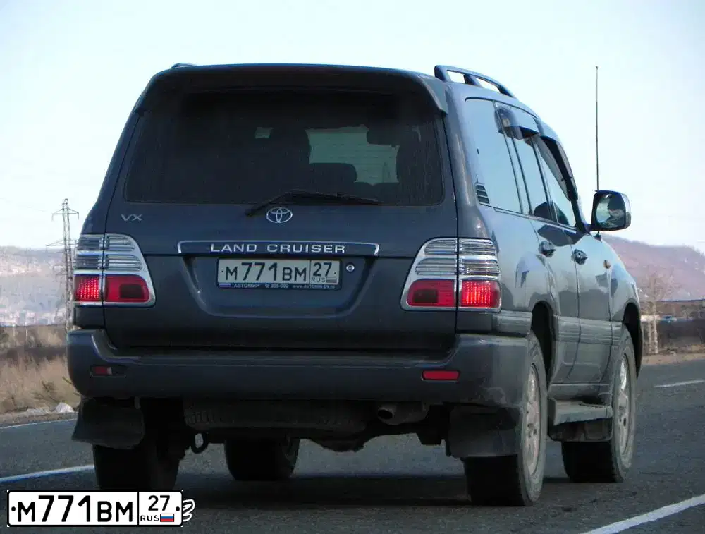 Фото автомобиля TOYOTA LANDCRUISER, 2004 — госномер К359РЕ28. Цвет: ТЕМНО СЕРЫЙ
