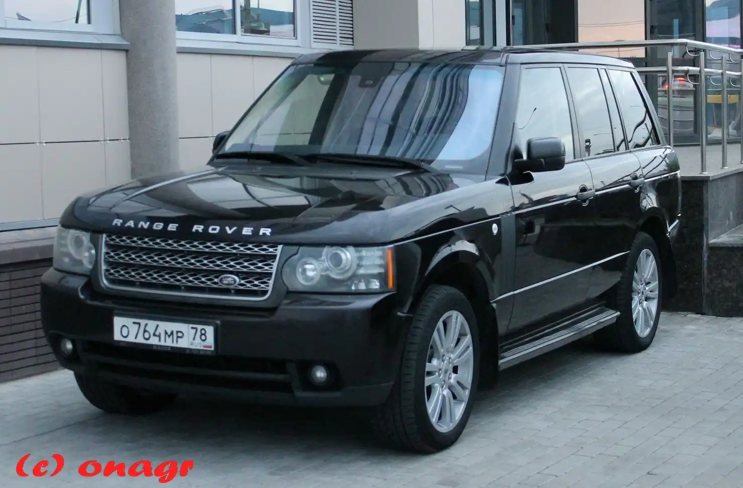 Фото автомобиля AUDI Q7, 2008 — госномер А911ОМ777. Цвет: ЧЕРНЫЙ