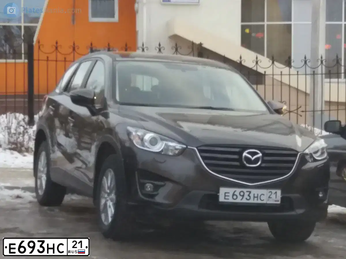 Фото автомобиля MAZDA CX-5, 2015 — госномер Е693НС21. Цвет: Коричневый