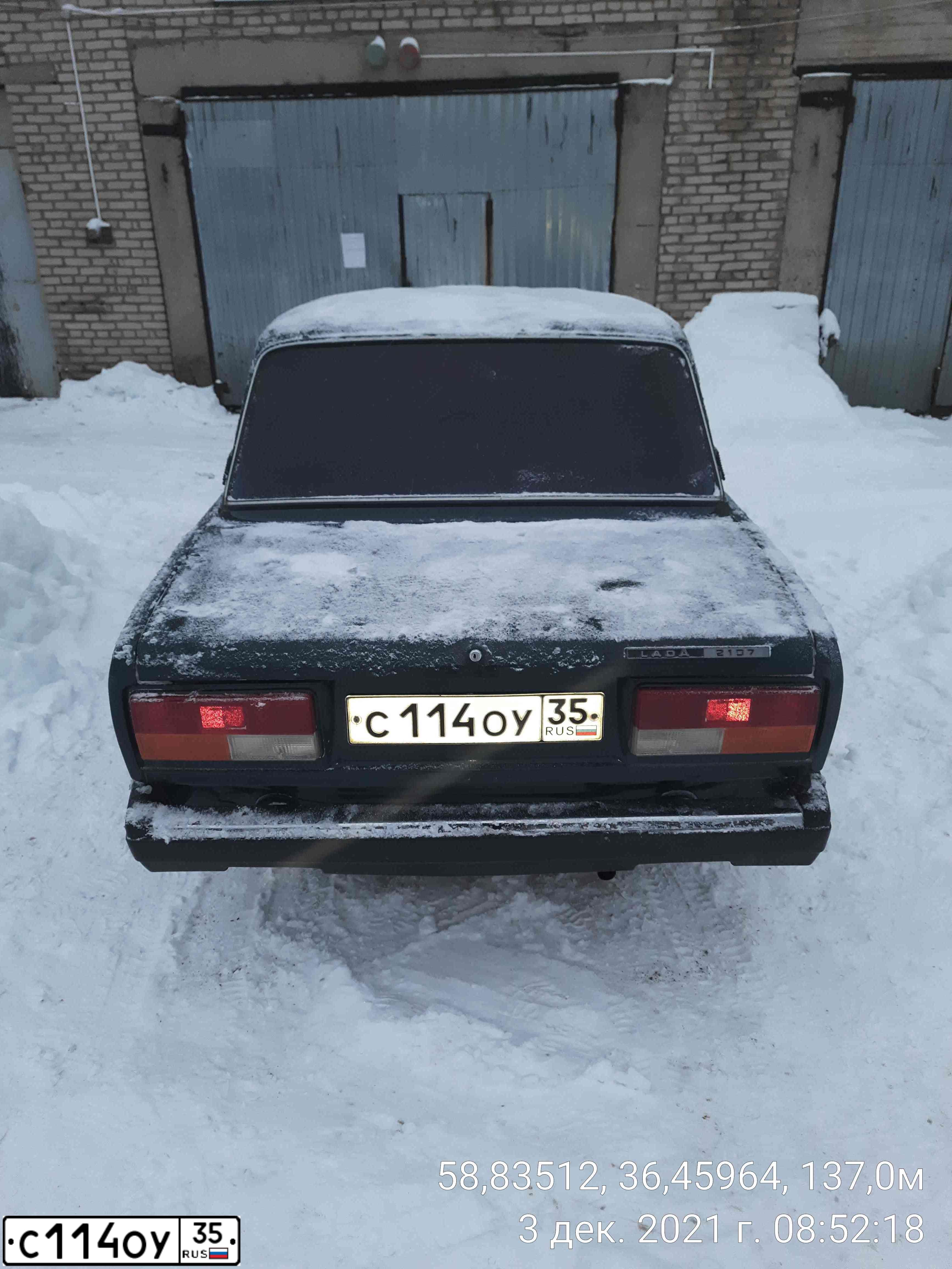 Фото автомобиля LADA 2107 LADA, 2005 — госномер С114ОУ35. Цвет: Темно-зеленый