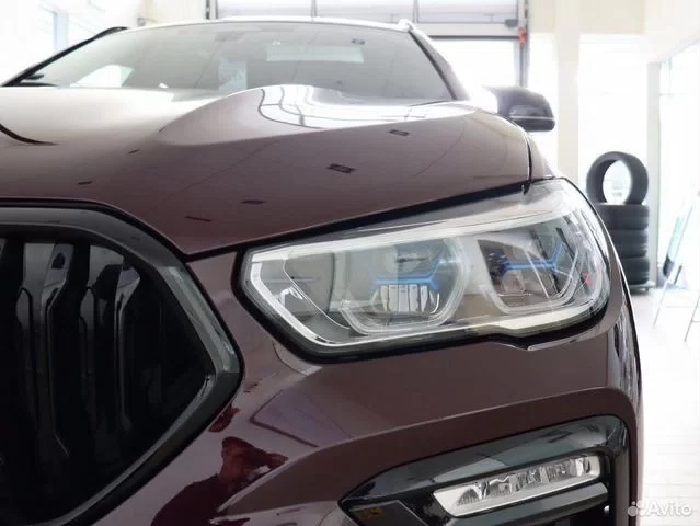 Фото автомобиля BMW X6, 2020 — госномер С506НС39. Цвет: ФИОЛЕТОВЫЙ