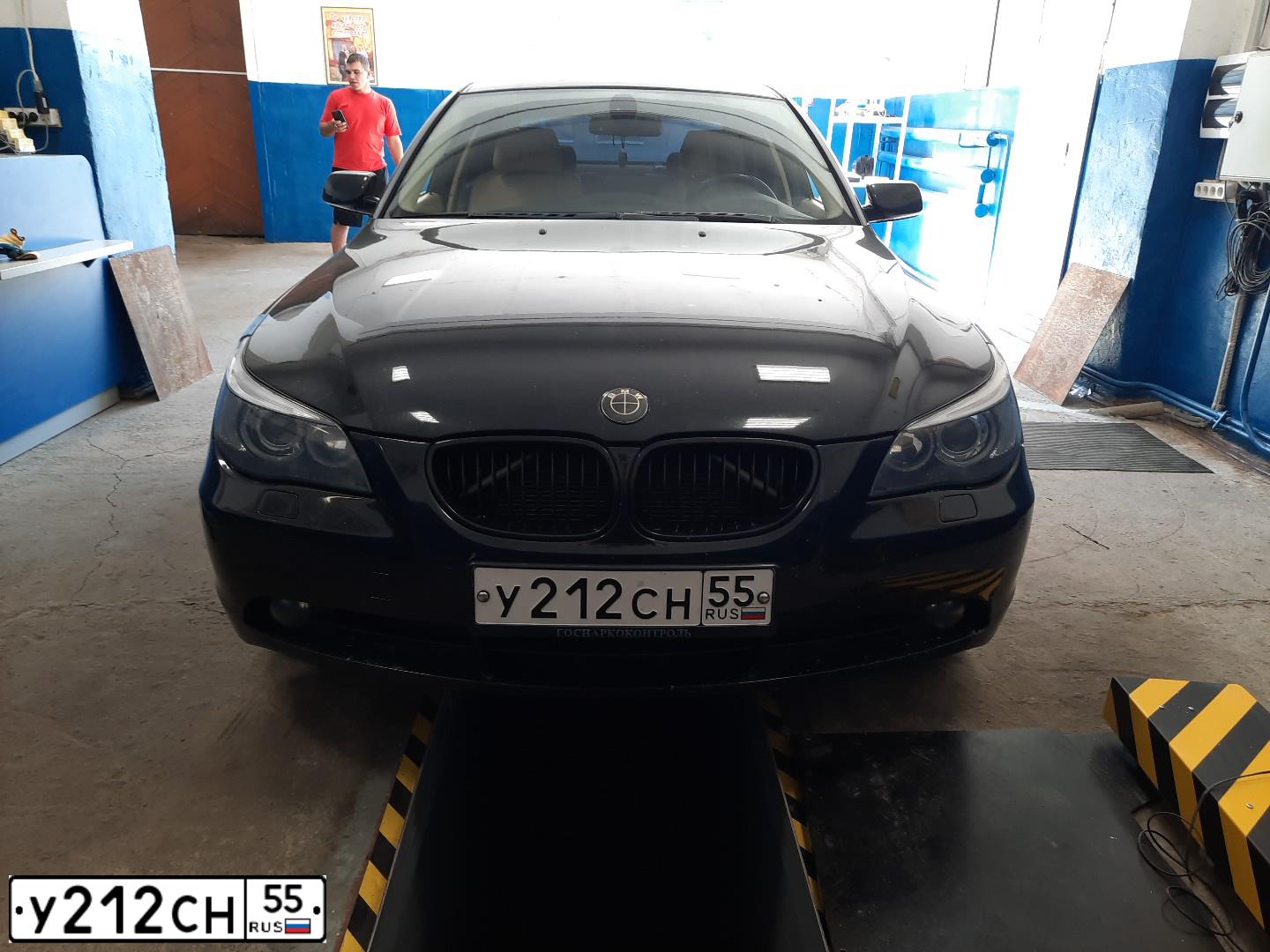 Фото автомобиля BMW SERIE 5, 2006 — госномер Е907МВ154. Цвет: ЧЕРНЫЙ