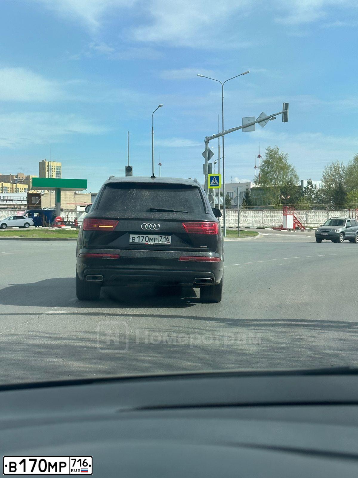 Фото автомобиля AUDI Q7, 2016 — госномер Т597МО196. Цвет: ЧЕРНЫЙ
