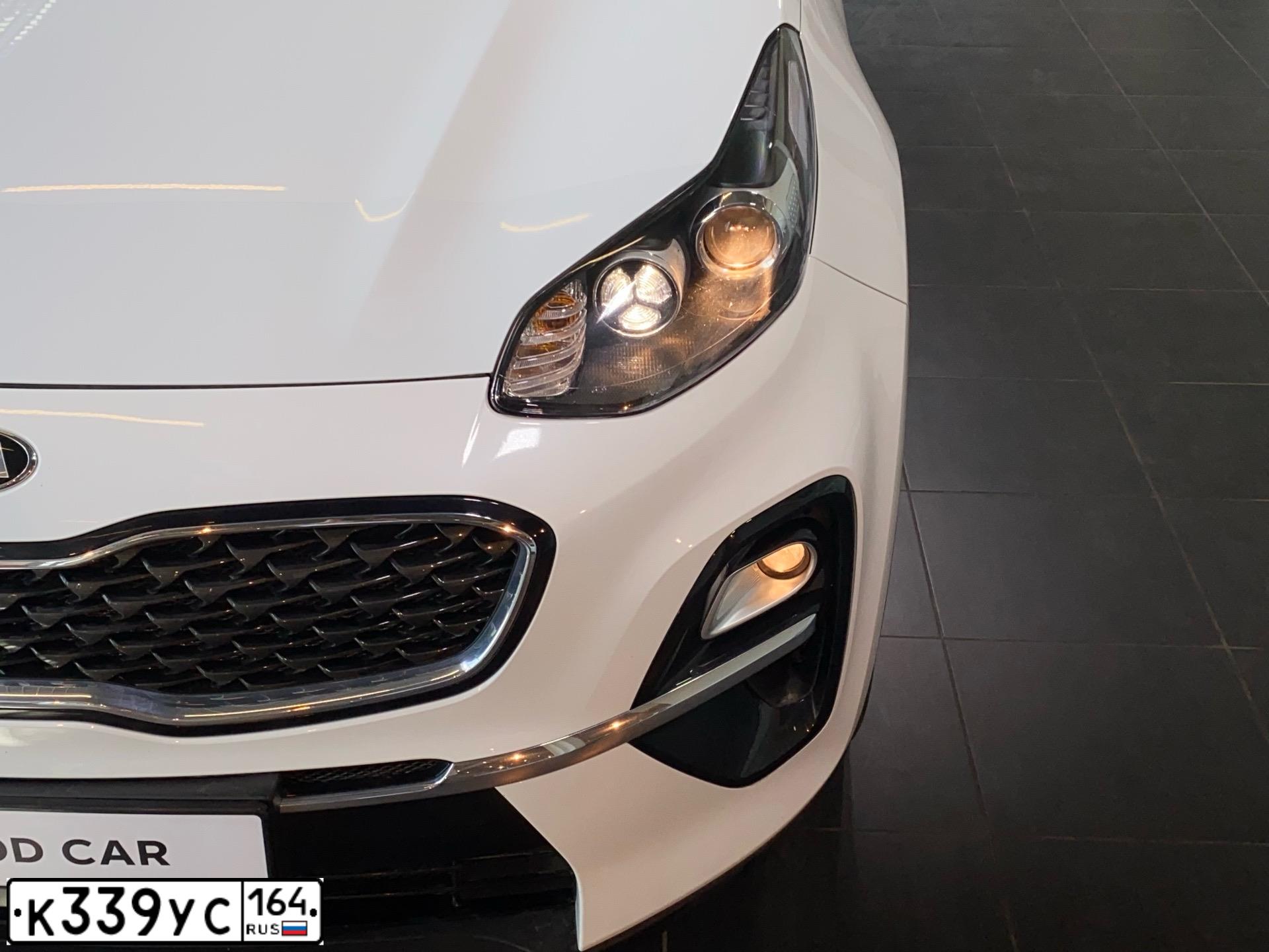 Фото автомобиля KIA SPORTAGE, 2018 — госномер К339УС164. Цвет: Белый