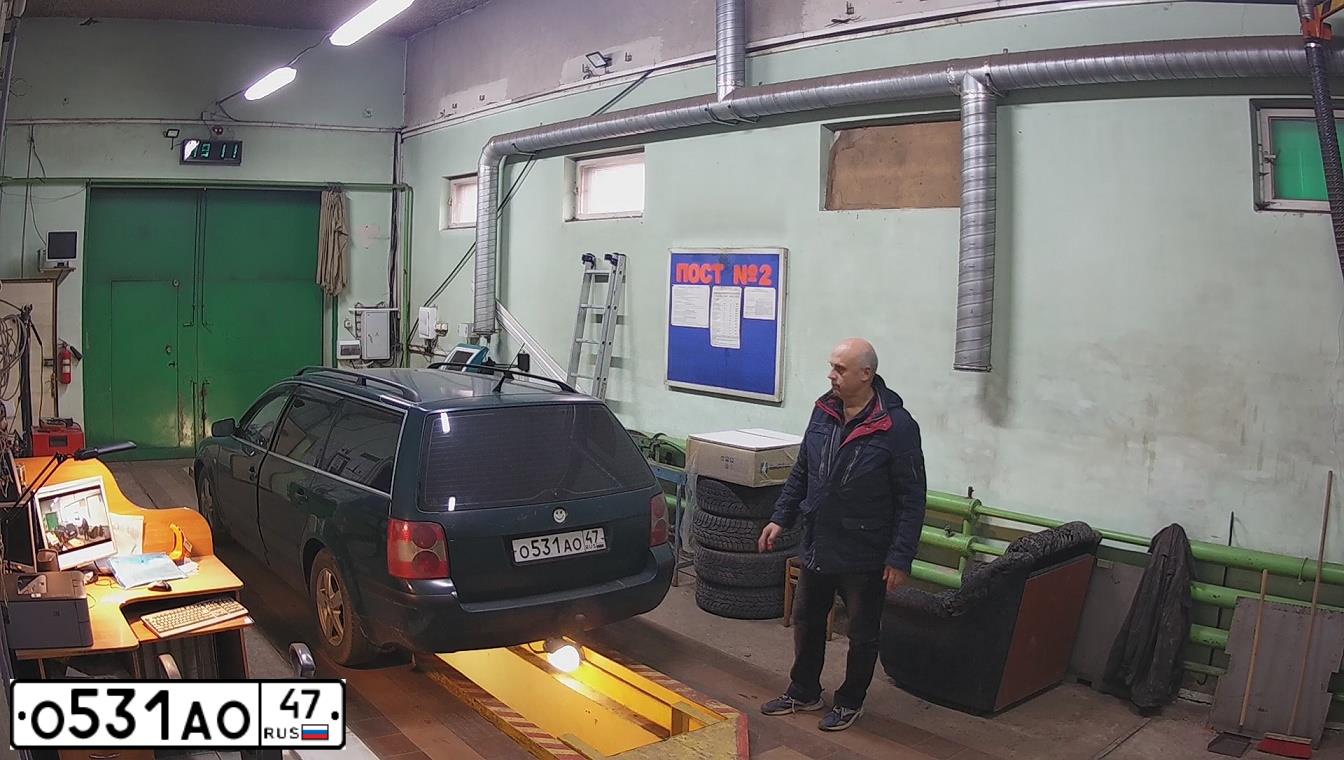 Фото автомобиля VOLKSWAGEN PASSAT, 2001 — госномер О531АО47. Цвет: ЗЕЛЕНЫЙ