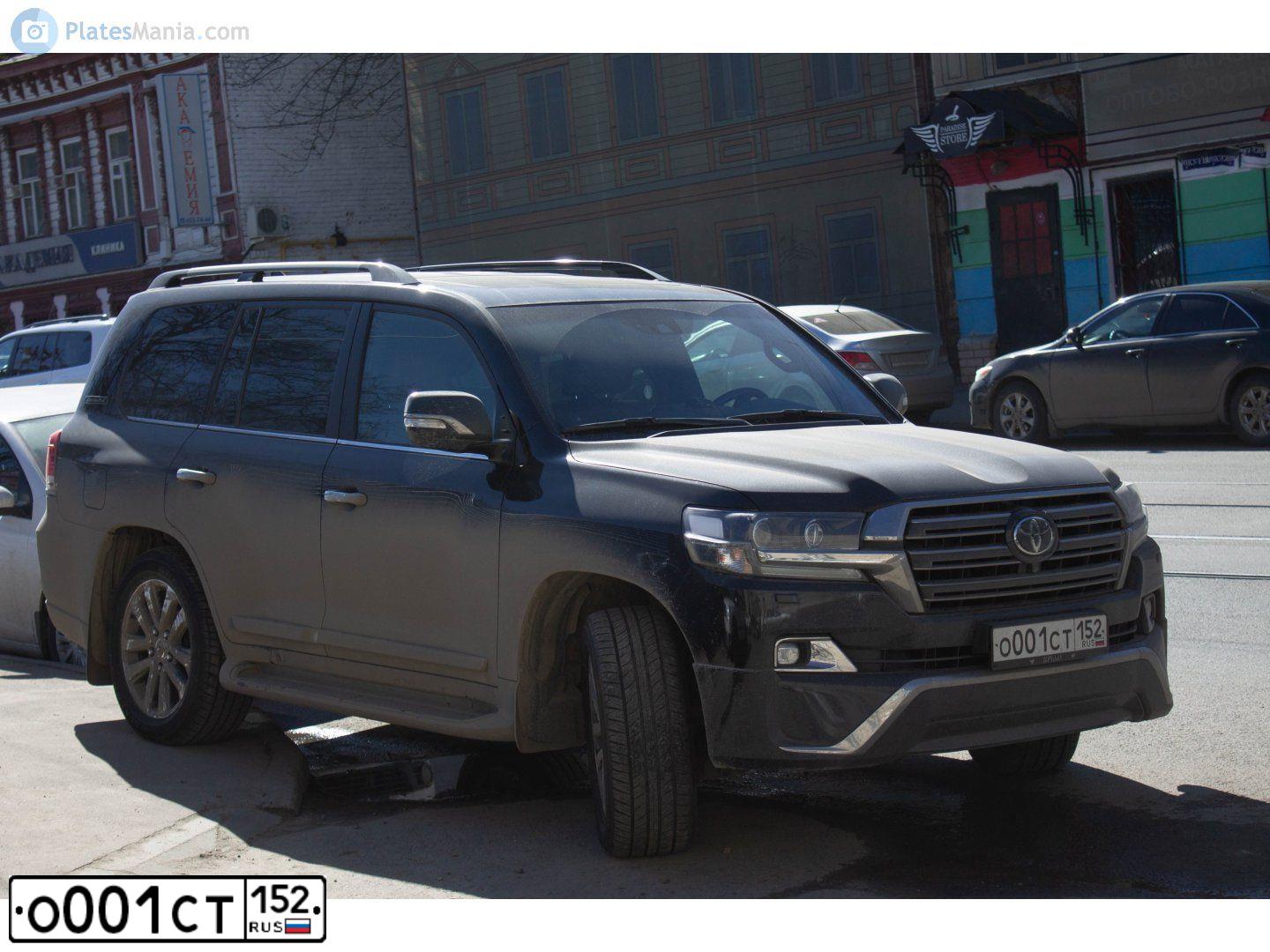 Фото автомобиля TOYOTA LANDCRUISER 200, 2016 — госномер О001СТ152. Цвет: ЧЕРНЫЙ