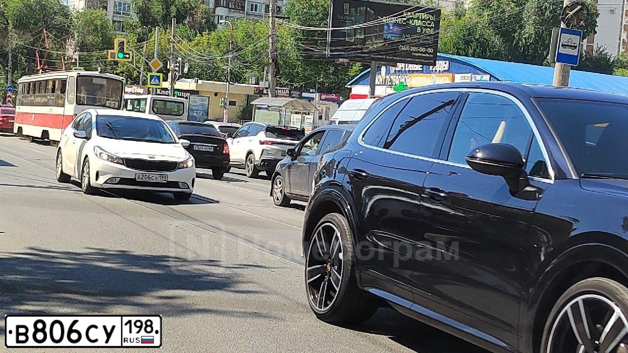 Фото автомобиля MERCEDES C-KLASSE, 2011 — госномер О567РХ71. Цвет: БЕЖЕВЫЙ