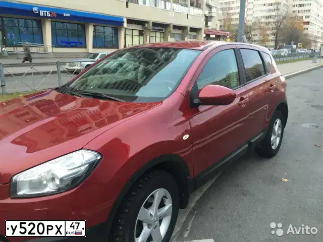 Фото автомобиля NISSAN QASHQAI, 2012 — госномер О698МВ03. Цвет: Красный