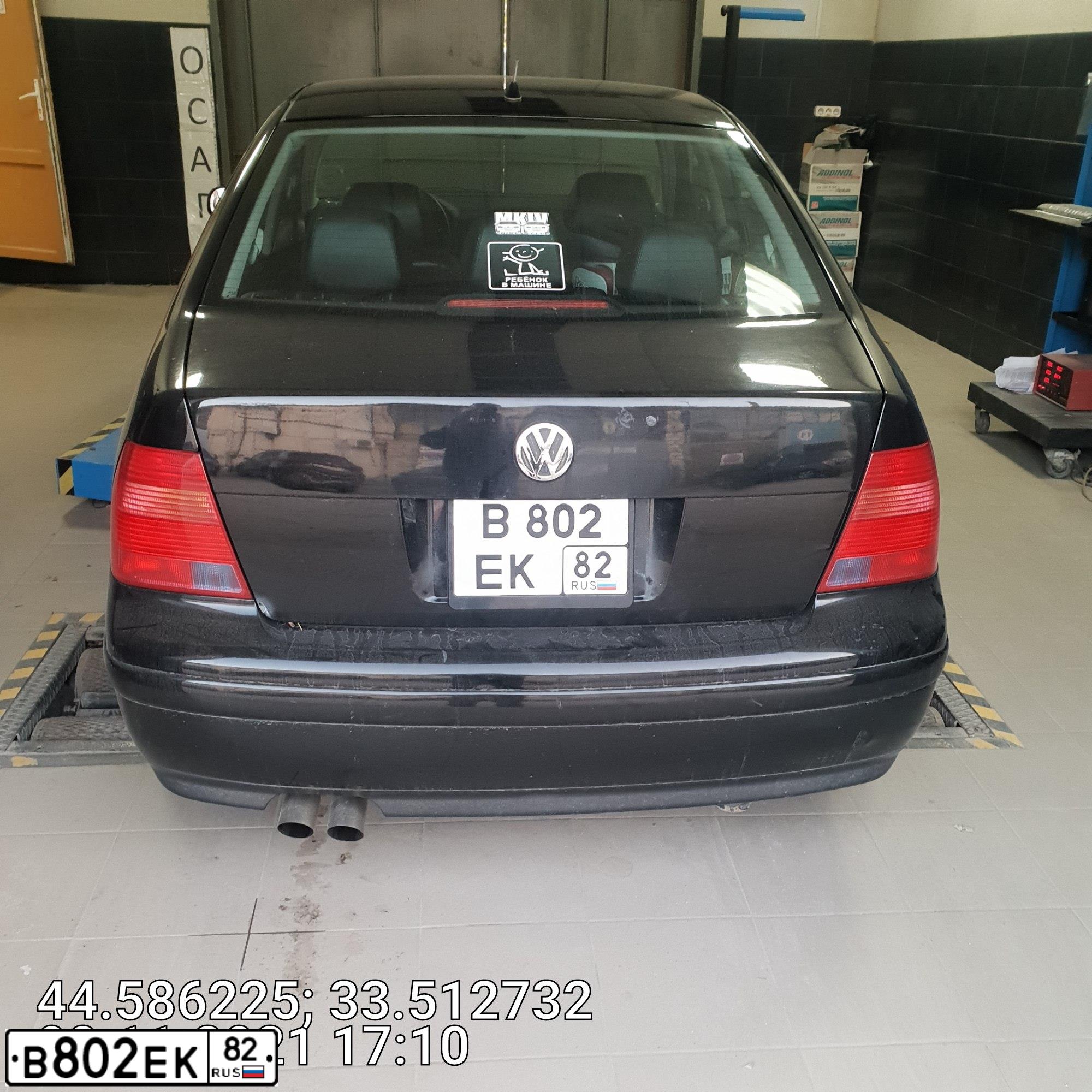 Фото автомобиля VOLKSWAGEN JETTA, 2001 — госномер К222НХ71. Цвет: ЧЕРНЫЙ