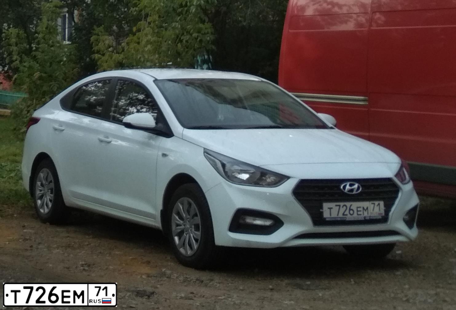 Фото автомобиля HYUNDAI SOLARIS, 2017 — госномер А223МН790. Цвет: Белый
