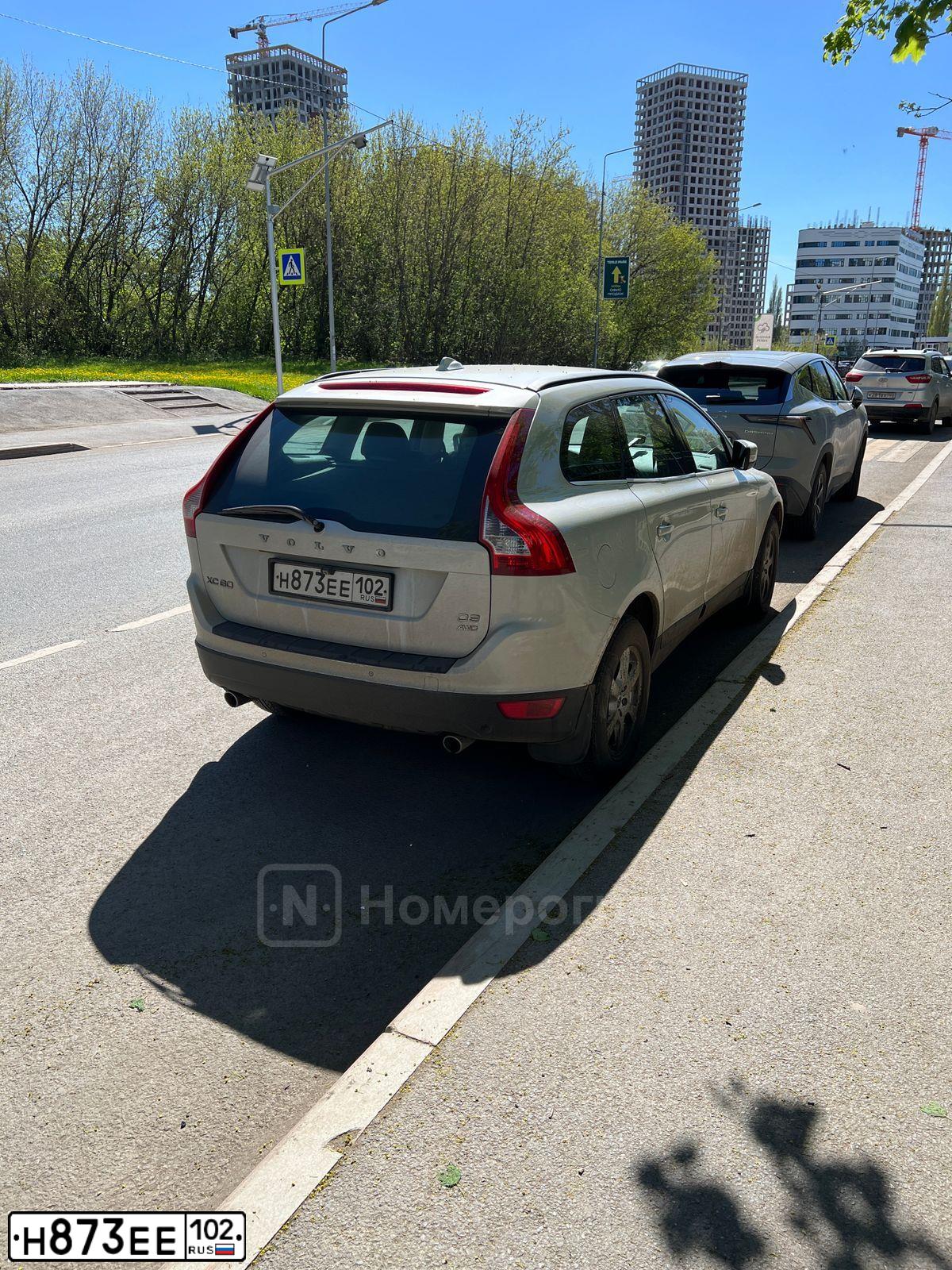 Фото автомобиля VOLVO XC60, 2012 — госномер Н873ЕЕ102. Цвет: БЕЛЫЙ