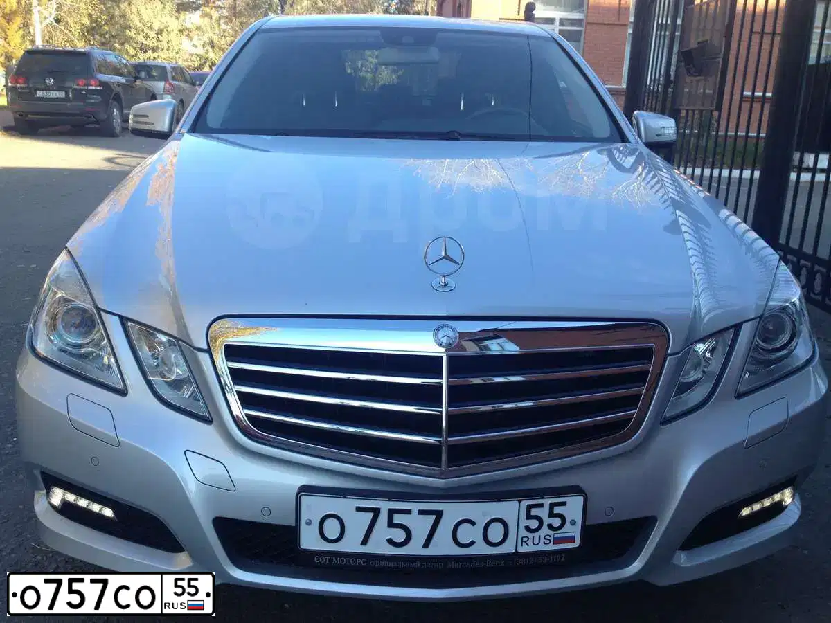 Фото автомобиля MERCEDES E-KLASSE, 2016 — госномер О757СО55. Цвет: ЧЕРНЫЙ