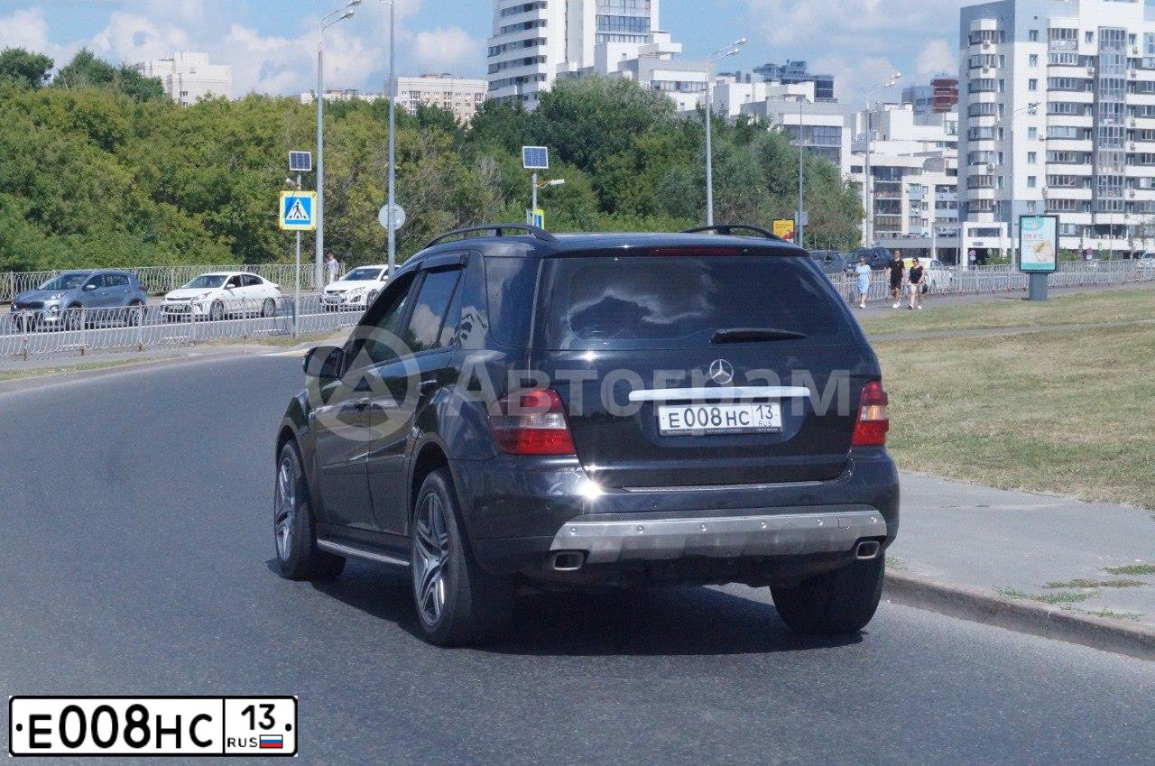 Фото автомобиля LADA 2107, 2010 — госномер Е008НС13. Цвет: светло-серебристый металлик