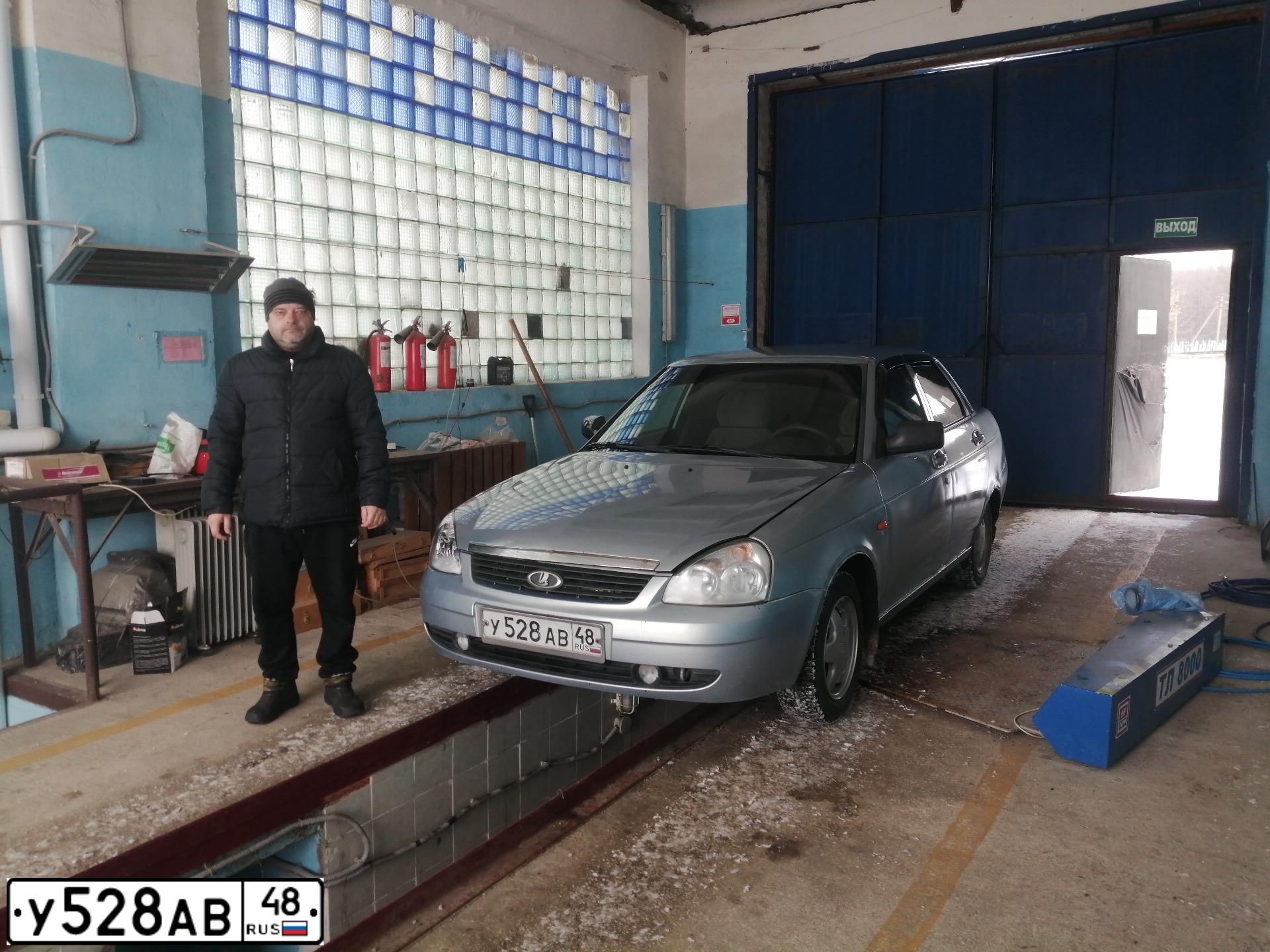 Фото автомобиля LADA PRIORA, 2007 — госномер У672ТР48. Цвет: СЕРЕБР.ГОЛУБОЙ