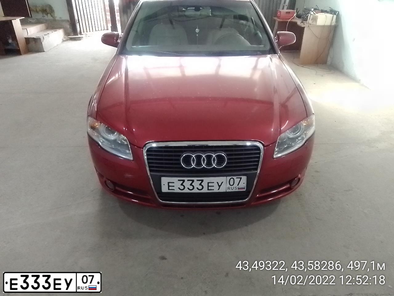 Фото автомобиля AUDI A4, 2007 — госномер Е333ЕУ07. Цвет: ВИШНЕВЫЙ
