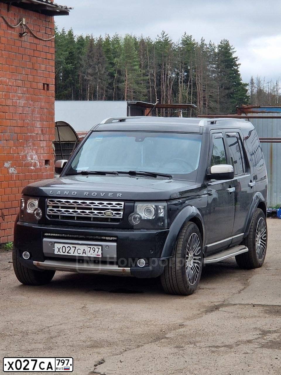 Фото автомобиля LANDROVER DISCOVERY, 2009 — госномер О277СУ199. Цвет: ЧЕРНЫЙ