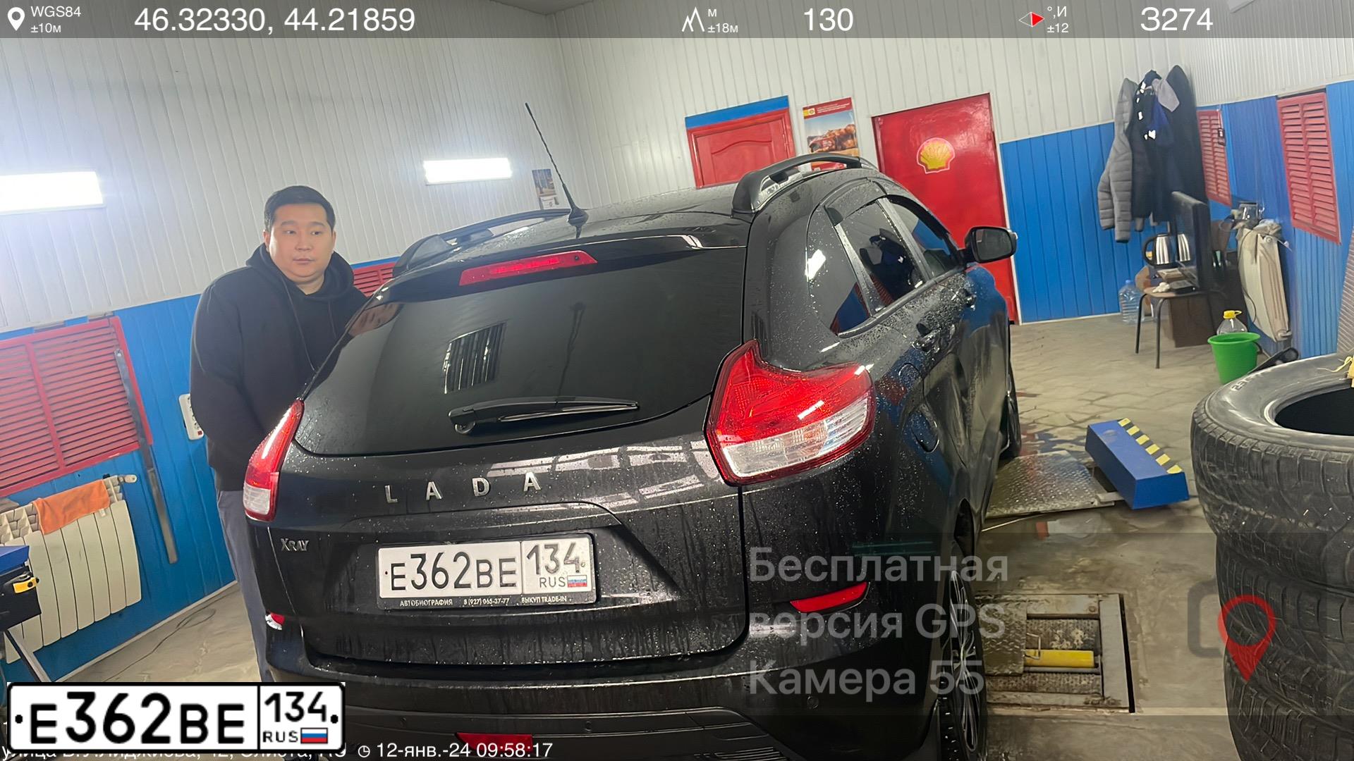 Фото автомобиля LADA XRAY, 2017 — госномер Е362ВЕ134. Цвет: ЧЕРНЫЙ
