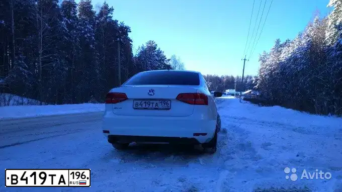 Фото автомобиля VOLKSWAGEN JETTA, 2015 — госномер В419ТА196. Цвет: БЕЛЫЙ