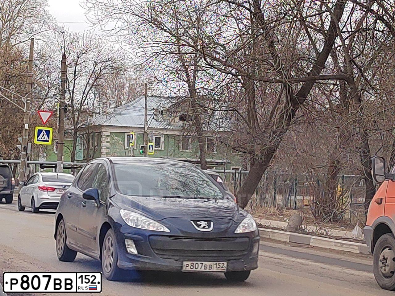 Фото автомобиля PEUGEOT 308, 2010 — госномер У583НЕ152. Цвет: Темно-синий