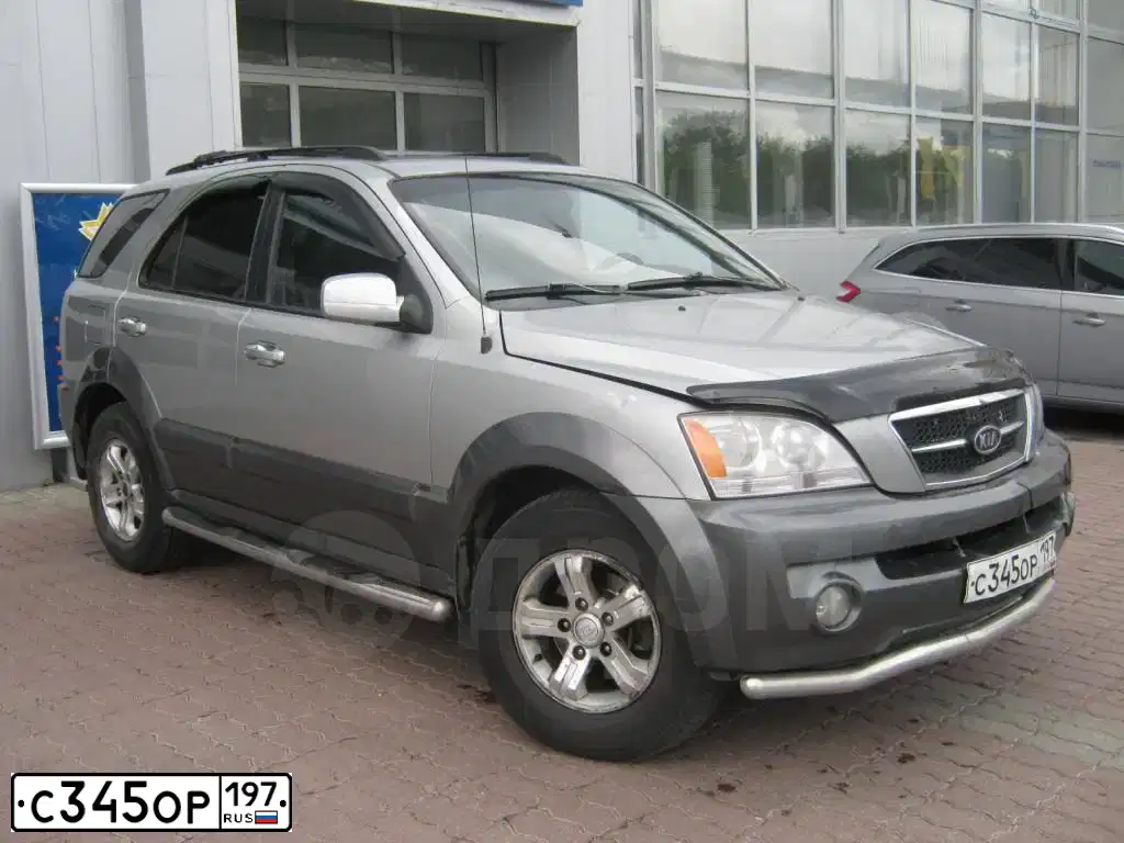 Фото автомобиля KIA SORENTO, 2004 — госномер Р346АМ777. Цвет: СЕРЕБРИСТЫЙ