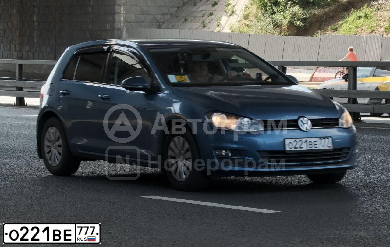 Фото автомобиля VOLKSWAGEN GOLF, 2014 — госномер К075ТТ193. Цвет: голубой