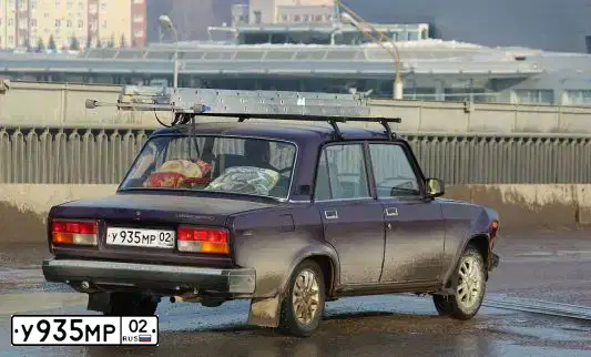 Фото автомобиля LADA 2107, 2004 — госномер У935МР02. Цвет: ФИОЛЕТОВЫЙ