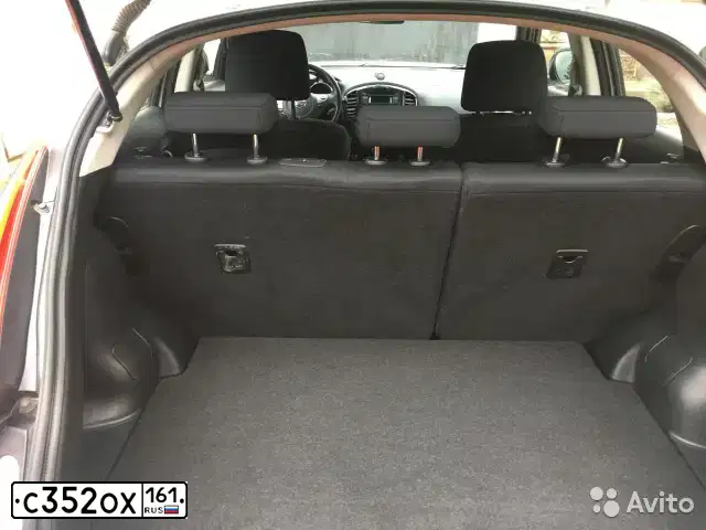 Фото автомобиля NISSAN JUKE, 2012 — госномер М136ВМ82. Цвет: Белый