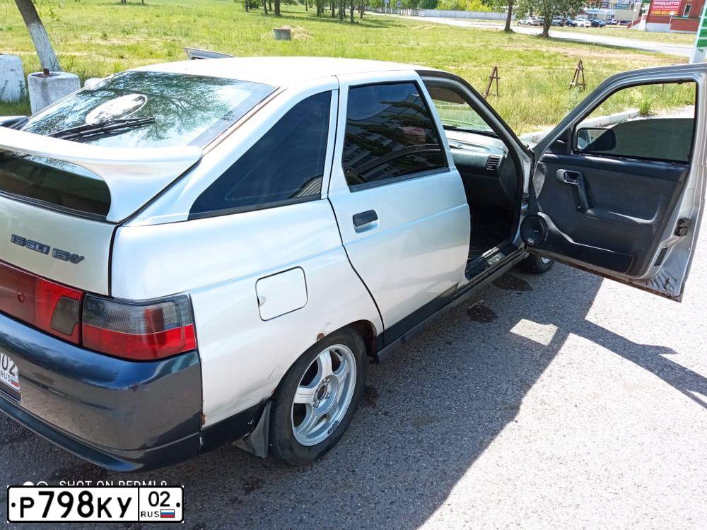 Фото автомобиля LADA 2112 LADA, 2002 — госномер Р798КУ02. Цвет: СВЕТЛО СЕРЕБРИСТЫЙ МЕТАЛЛ