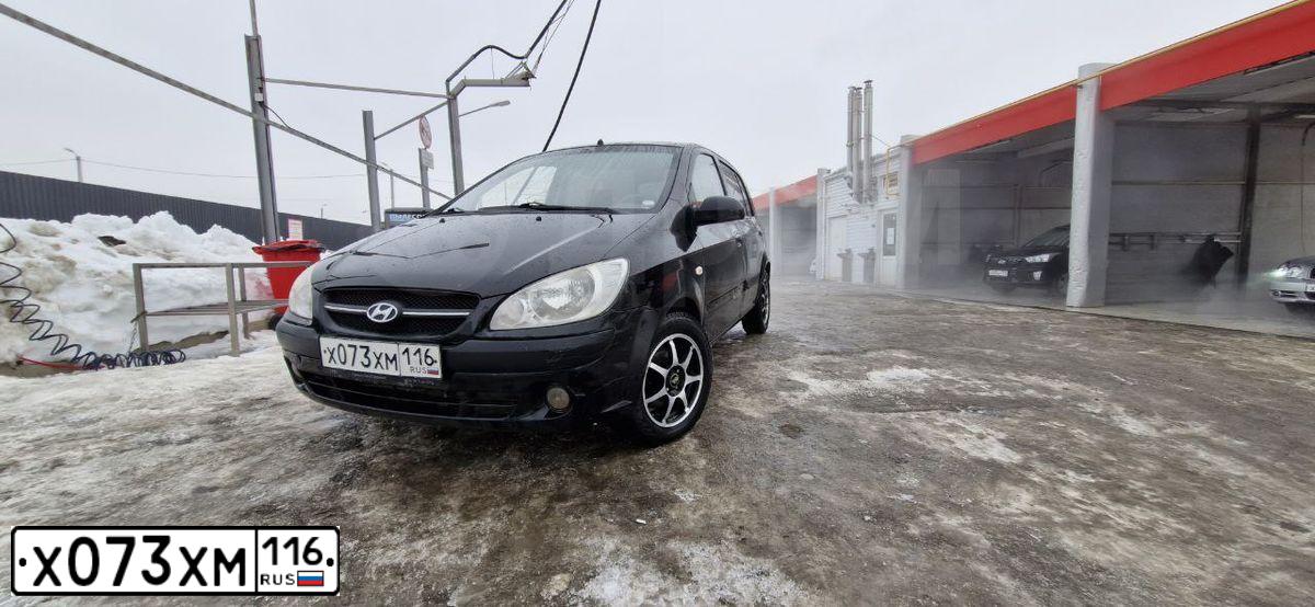 Фото автомобиля TOYOTA COROLLA, 2012 — госномер К215МР29. Цвет: СВЕТЛО-СЕРЫЙ