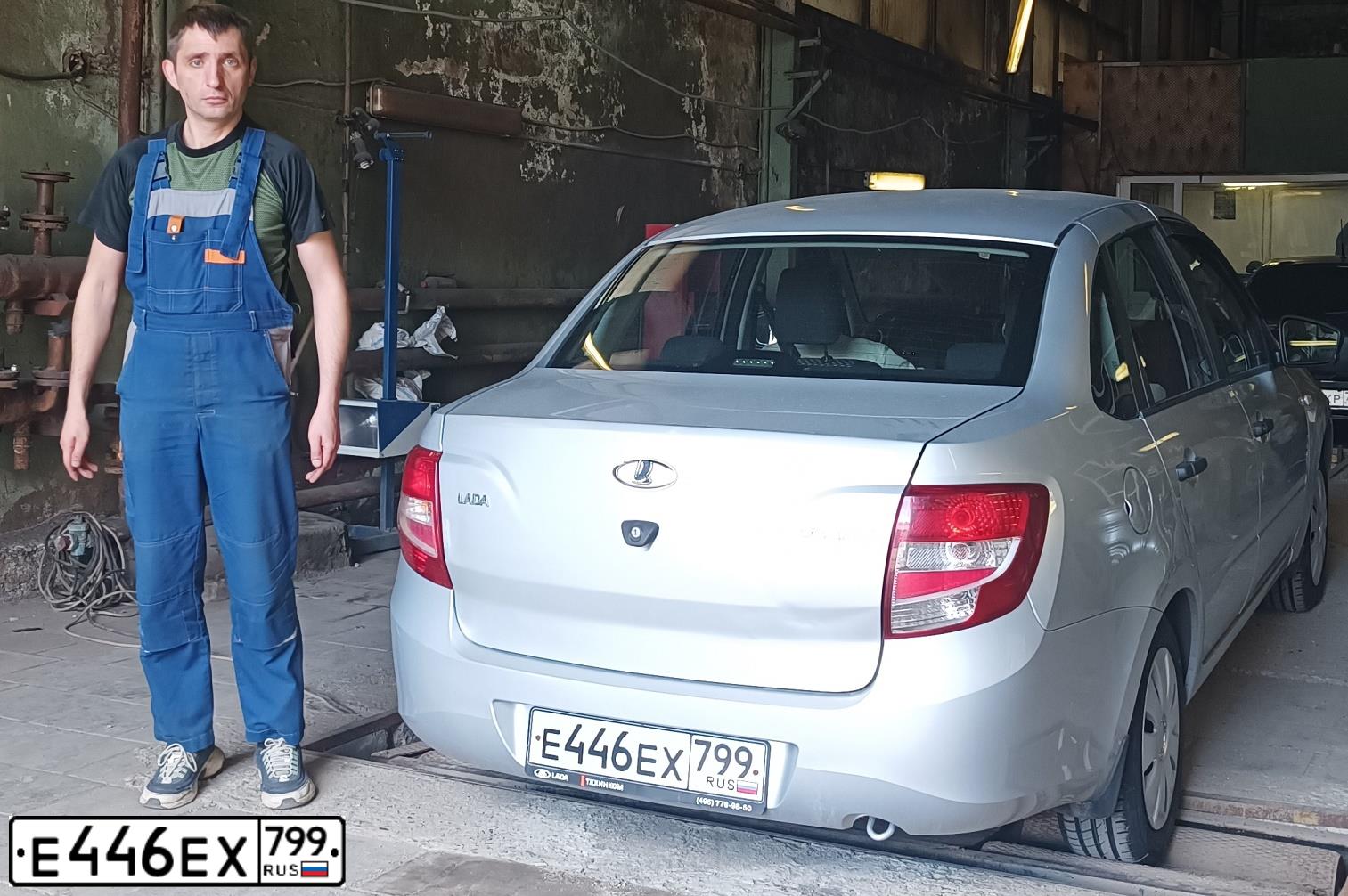 Фото автомобиля LADA 2190 GRANTA, 2018 — госномер Т329ЕХ977. Цвет: Серебристый